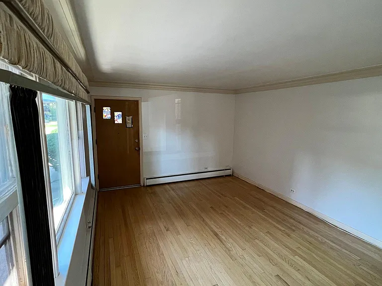 9437 Burlington Ave #3 — Photo 8