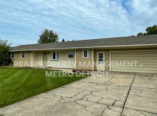 20875 S Miles St, Clinton Township, MI 48036