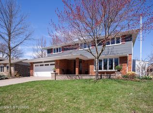 912 Lancaster Ave, Downers Grove, IL 60516