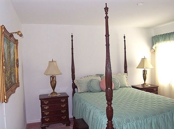 3rd image of 8904 Thoreau Pl