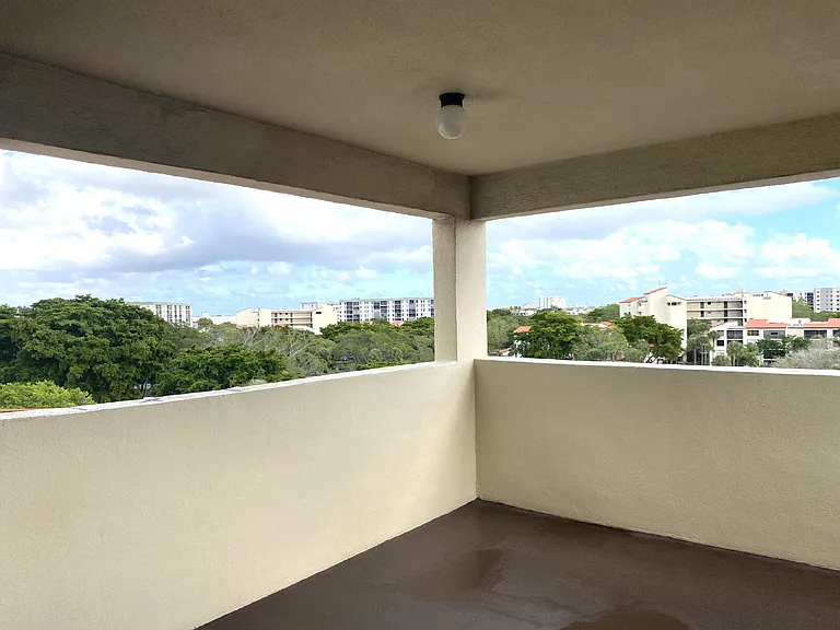 2322 S Cypress Bend Dr #711 — Photo 33