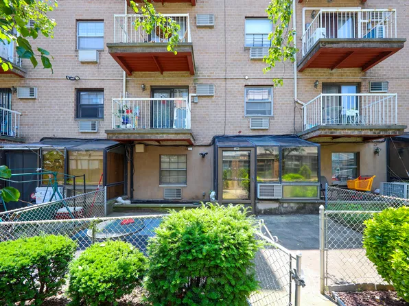 1205 65th Street image 3 of 16