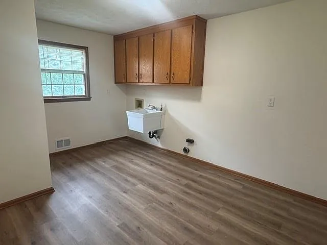 5677 Bentley Rd — Photo 22