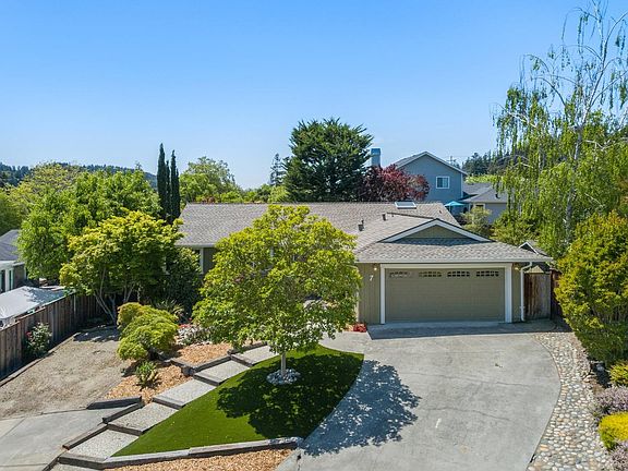 2nd image of 7 Purple Hills Ct