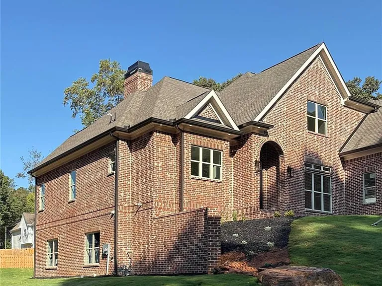 133 W Putnam Ferry Rd — Photo 3