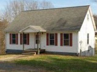 111 Northview Dr, Pilot Mountain, NC 27041