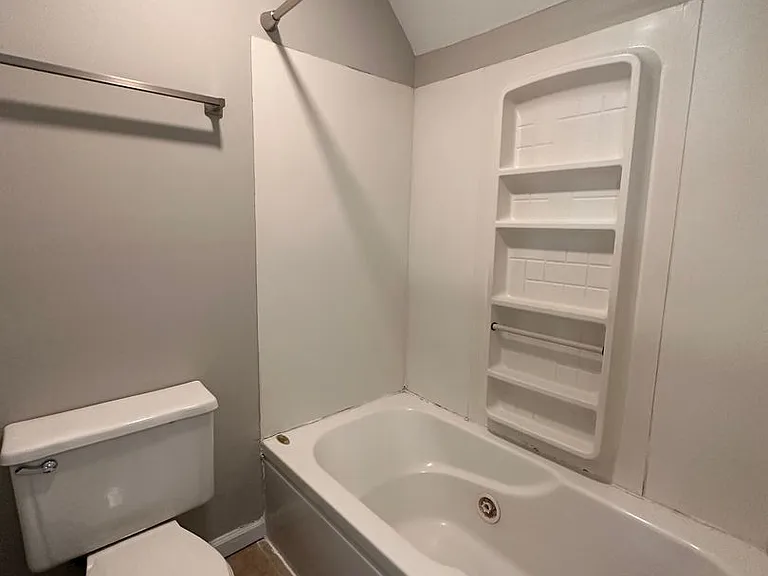 Breckenridge Apartment Homes — Photo 75