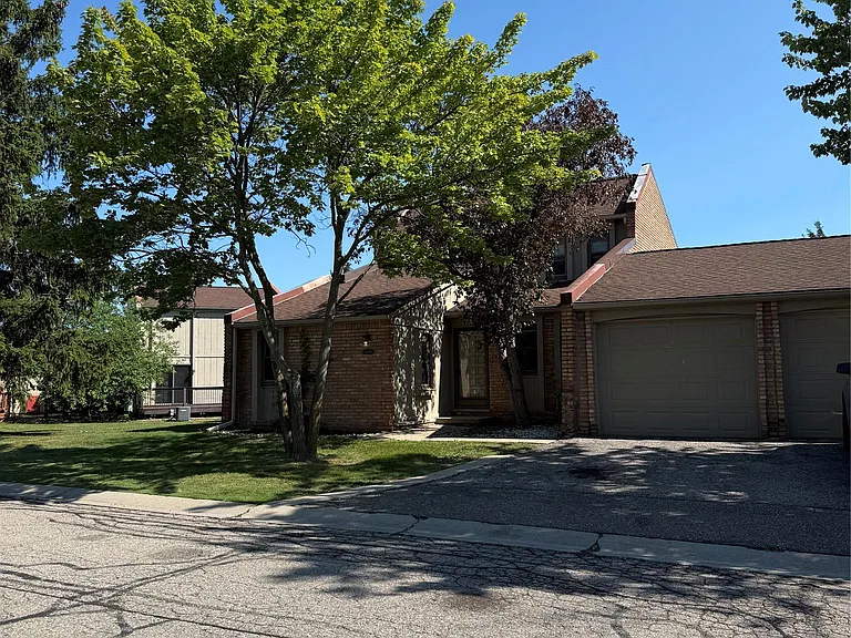 3028 Moon Lake Dr — Photo 42