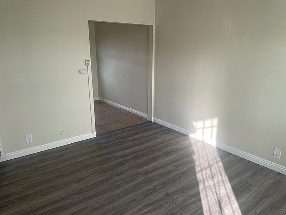 4th image of 7722 Bright Ave #D