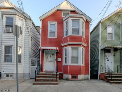 33 Marne St, Newark, NJ, 07105