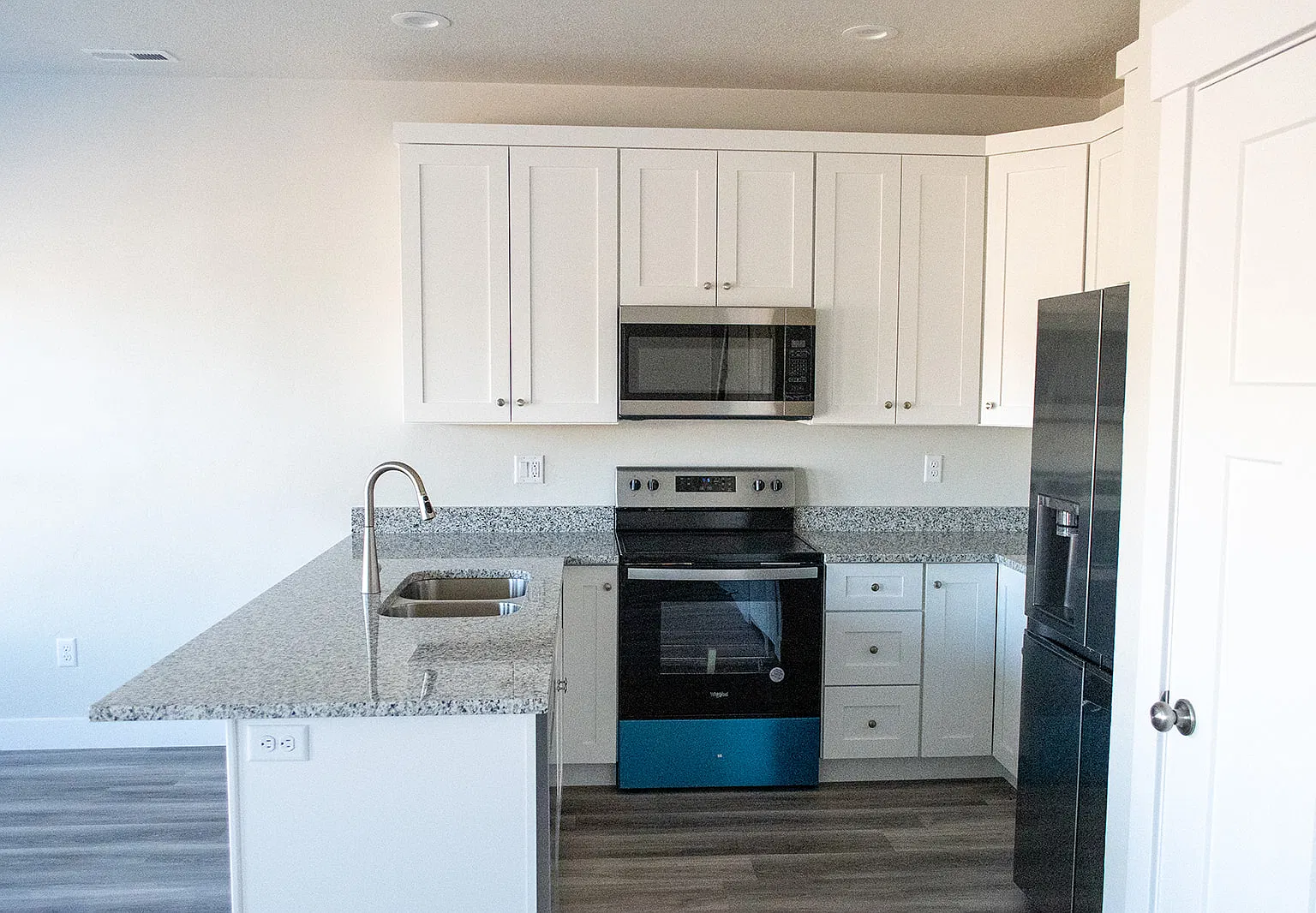 3 bed, 2.5 bath, 1558 sqft, $1,850 — Photo 4