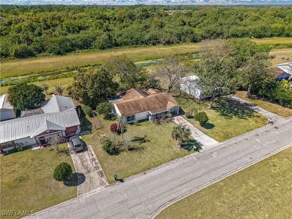 4039 W Sunflower Cir, Labelle, FL 33935