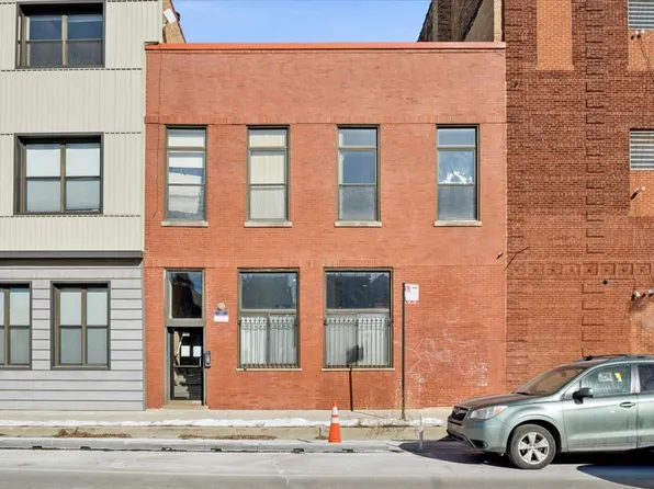 1344 W Augusta Blvd #1, Chicago, IL 60642