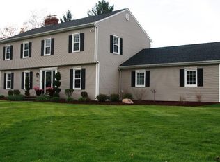 229 Fox Run Trl, Aurora, OH 44202