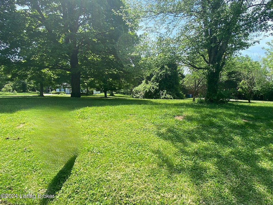 2nd image of 11916 1/2 Old Shelbyville Rd