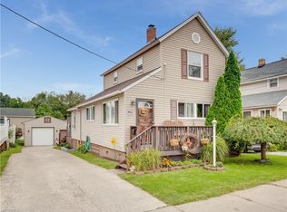 26 27th St NW, Barberton, OH 44203