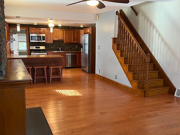 2nd image of 508 S Franklin St