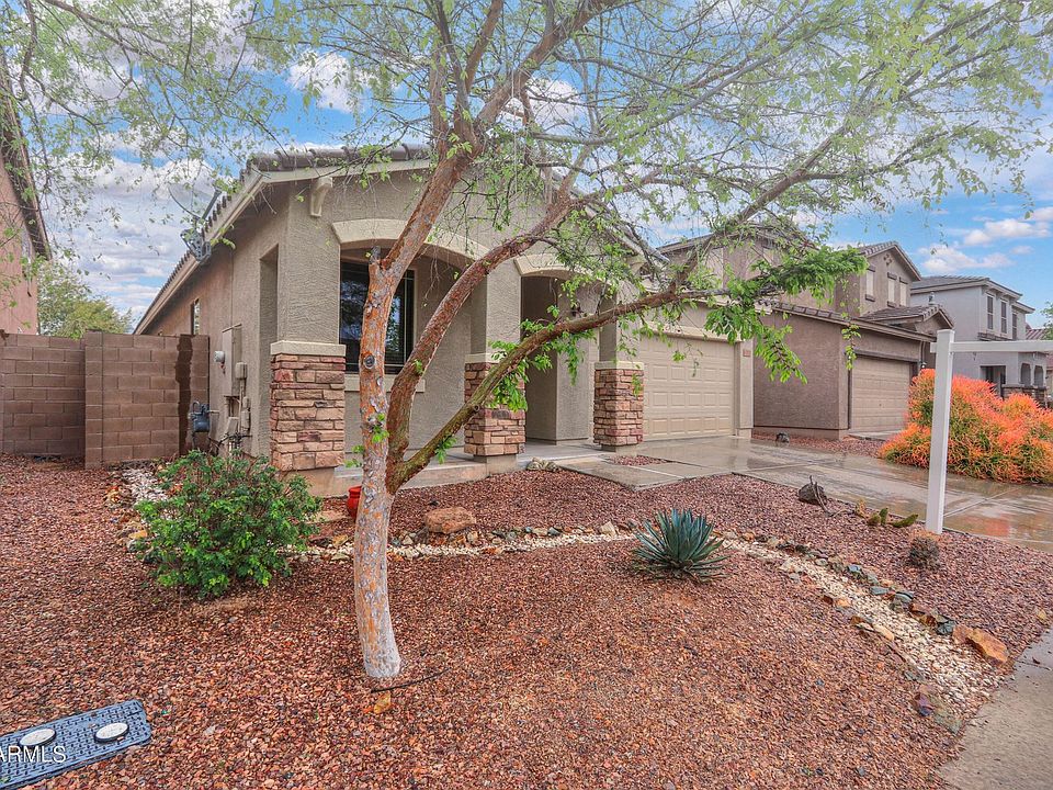 1st image of 42522 W Palmyra Ln