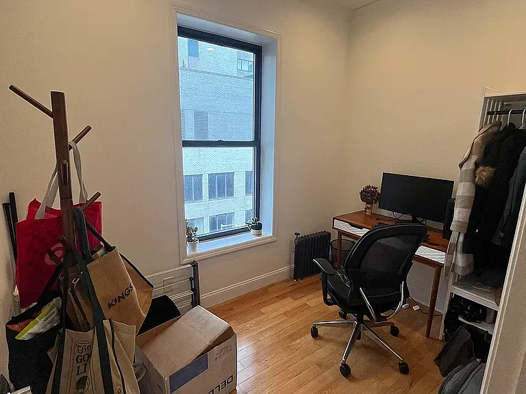 315 E 57th St #5B — Photo 6