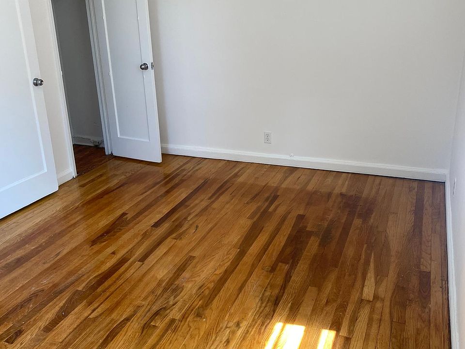 1st image of 138-27 78ave Kew #2
