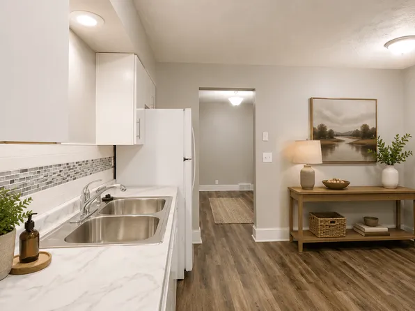 Fontainebleau Apartments