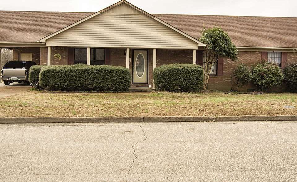 1st image of 465 Leota Dr