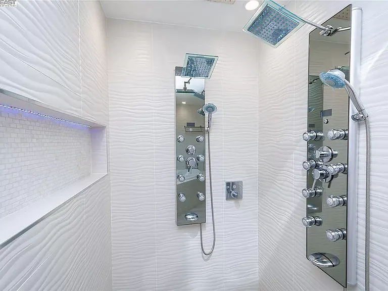 Master Bedroom 1: Shower