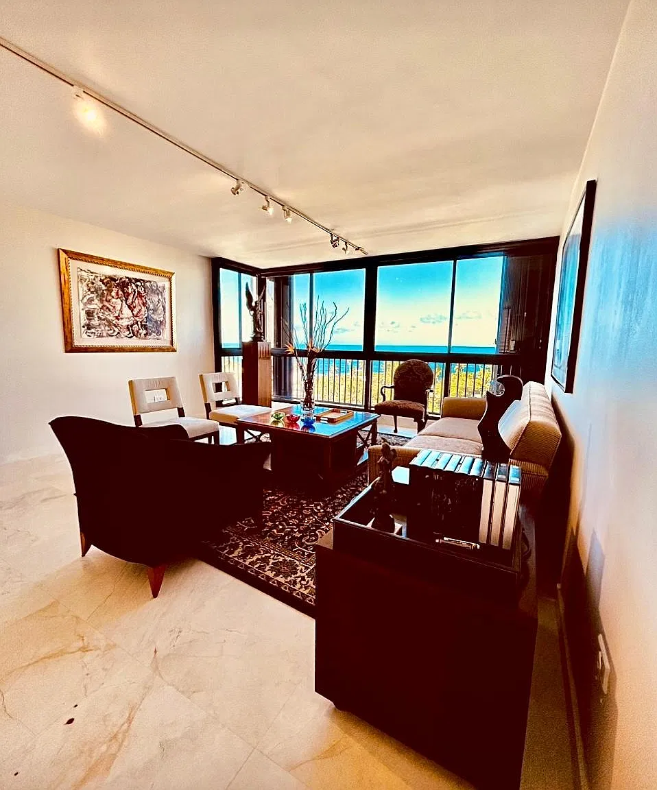 Torre De La Reina (Condominio) — Photo 2