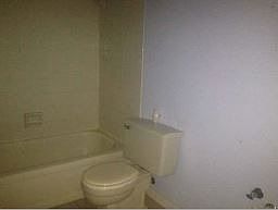 5th image of 1720 S Park Ave