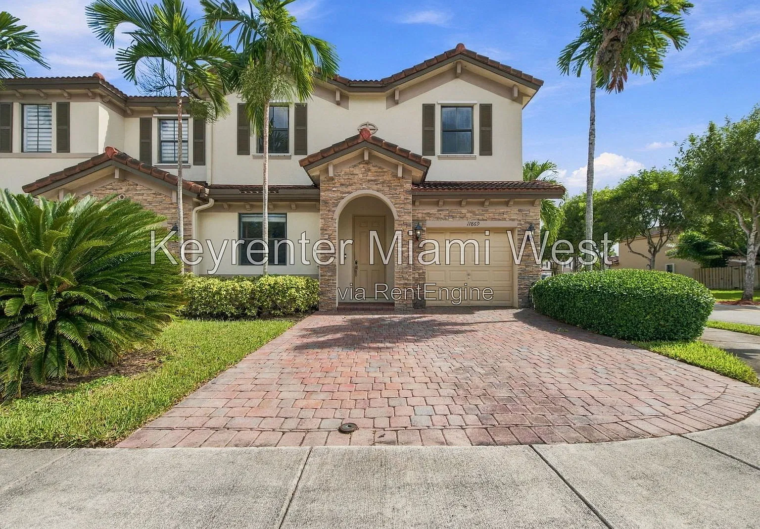 4 bed, 2.5 bath, 2122 sqft, $3,700 — Photo 3