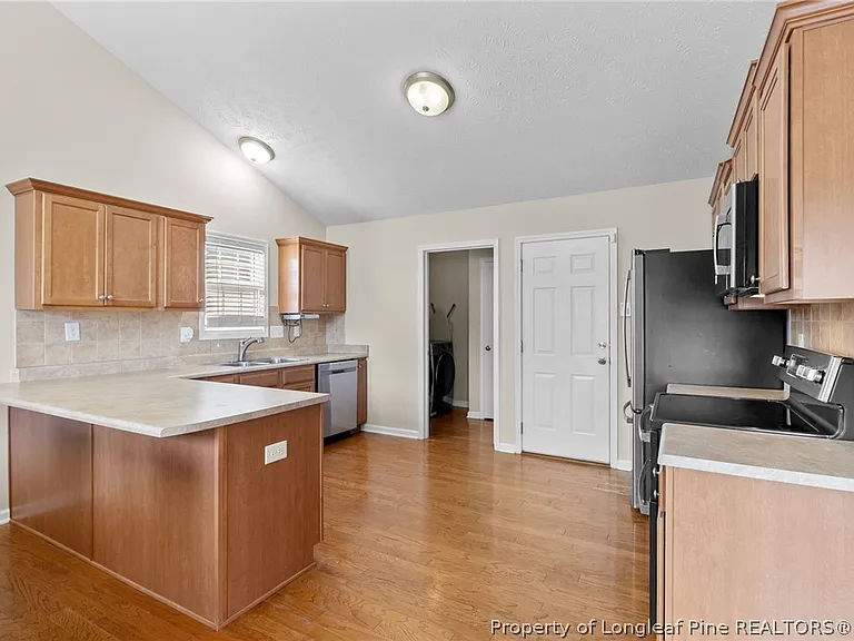 255 Collinwood Dr — Photo 11