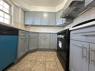 34 East 16th Street, #2