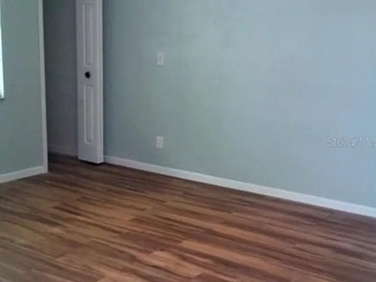 101 Lake Ave NE #204 — Photo 6