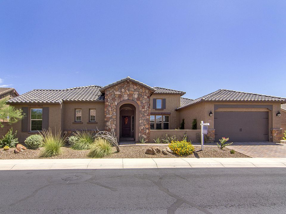 1st image of 5715 E CALLE DE LAS ESTRELLAS --