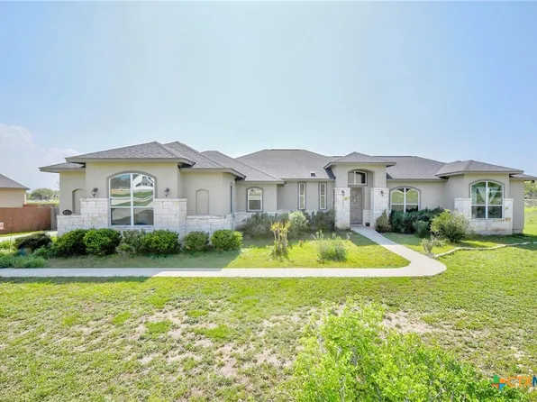 521 Saxet Trl, Spring Branch, TX 78070