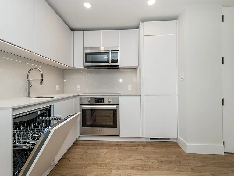 334 Harvard St #L2 — Photo 1