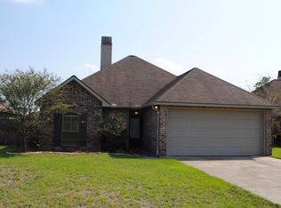 34854 Eagle Ridge Dr, Denham Springs, LA 70706