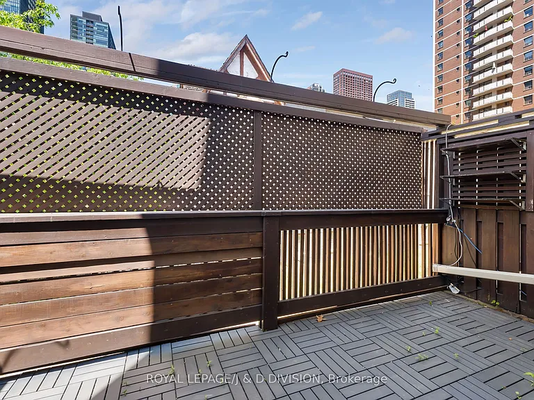 102 Earl Pl — Photo 13