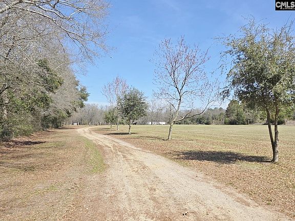 3rd image of 3135 Cox Rd