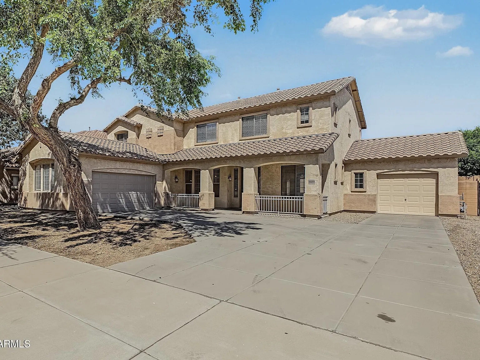 4 bed, 2.5 bath, 2987 sqft, $2,700 — Photo 2