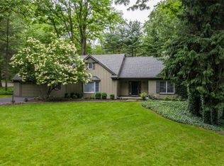 7 Random Woods, Pittsford, NY 14534