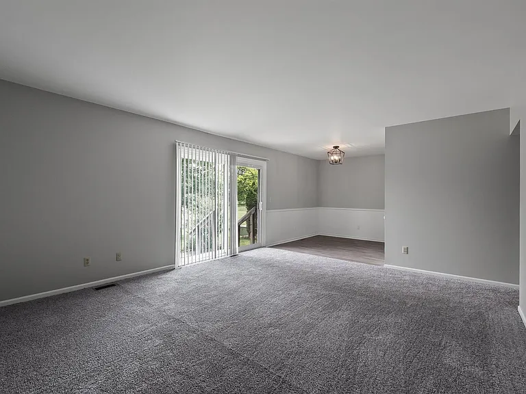 Woodside — Photo 3