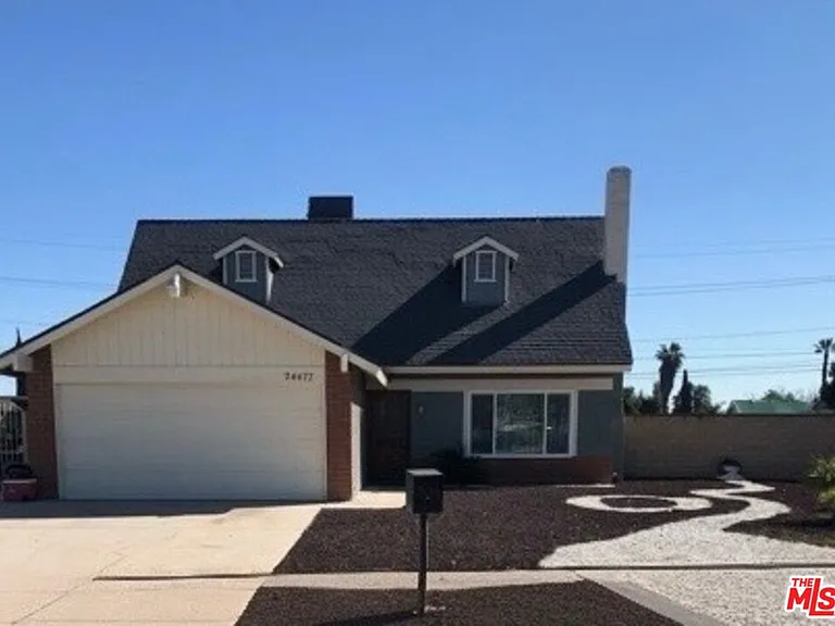 24477 Oneida St — Photo 1