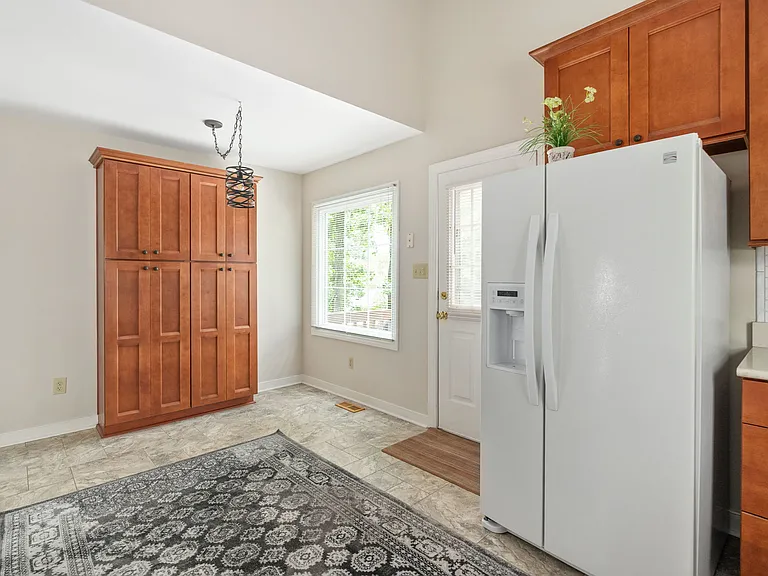 12015 Bexley Ct — Photo 9