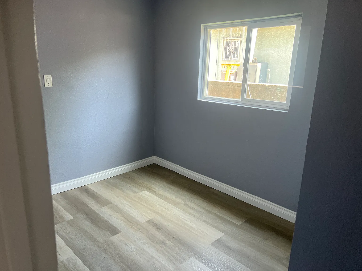 4 bed, 1600 sqft, $3,995 — Photo 2