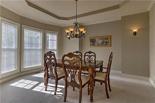 3rd image of 6945 Meadowlark Ln