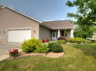 2803 Pine Ridge Blvd, Red Wing, MN 55066