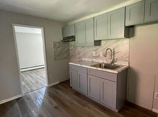 903 E Cliveden St, Philadelphia, PA 19119