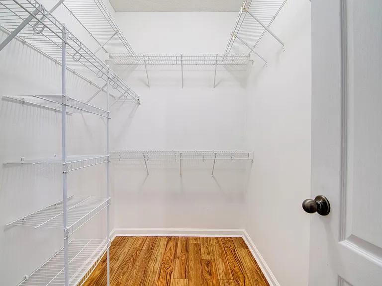 9138 Cinderhill Cv E — Photo 10