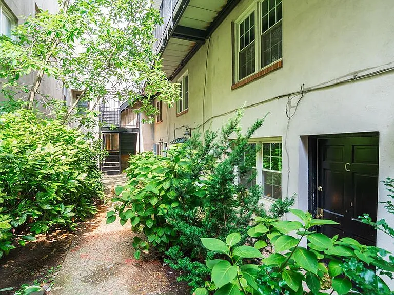 2304 Naudain St #D — Photo 14